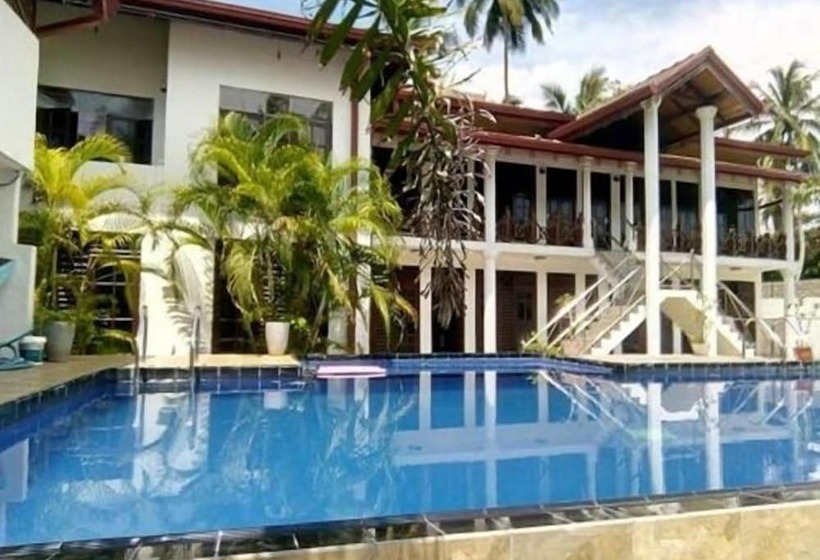 فندق Tasheema Beach Resort