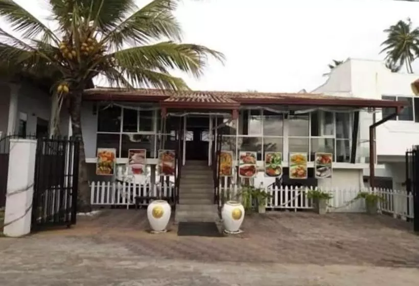 هتل Tasheema Beach Resort
