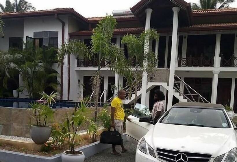 فندق Tasheema Beach Resort