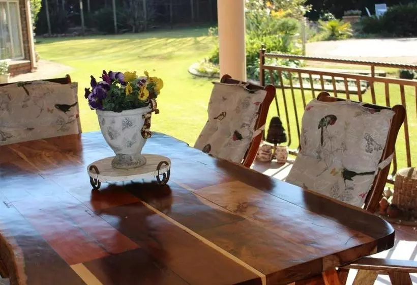 Majatalo Feathers Guest House