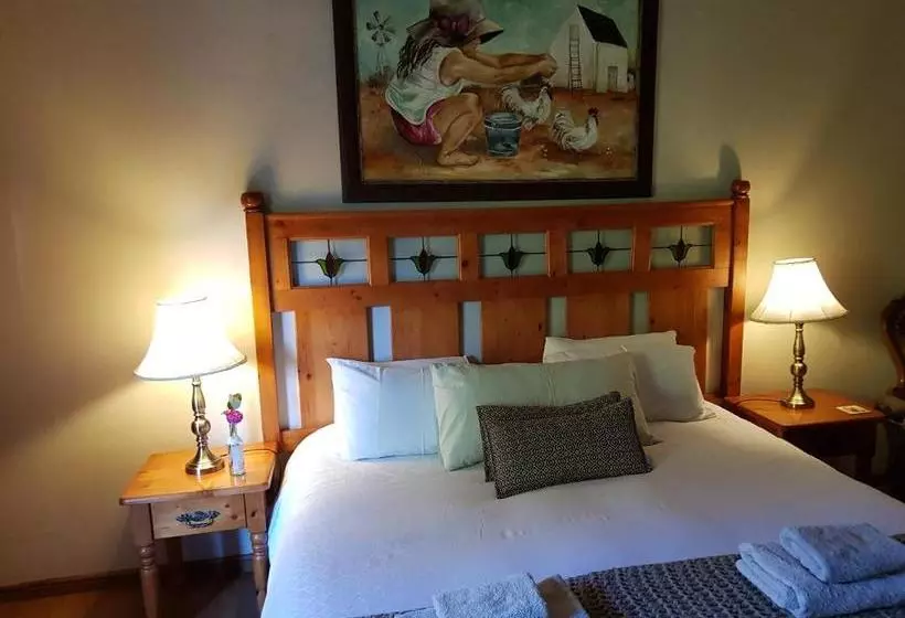 Majatalo Feathers Guest House