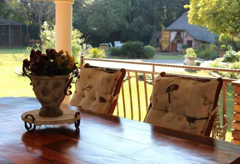 Majatalo Feathers Guest House