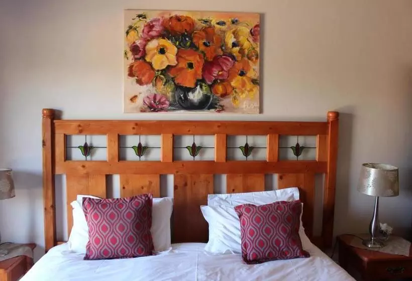 Majatalo Feathers Guest House