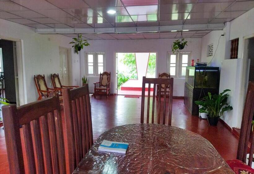 Пансион Glorious Villa