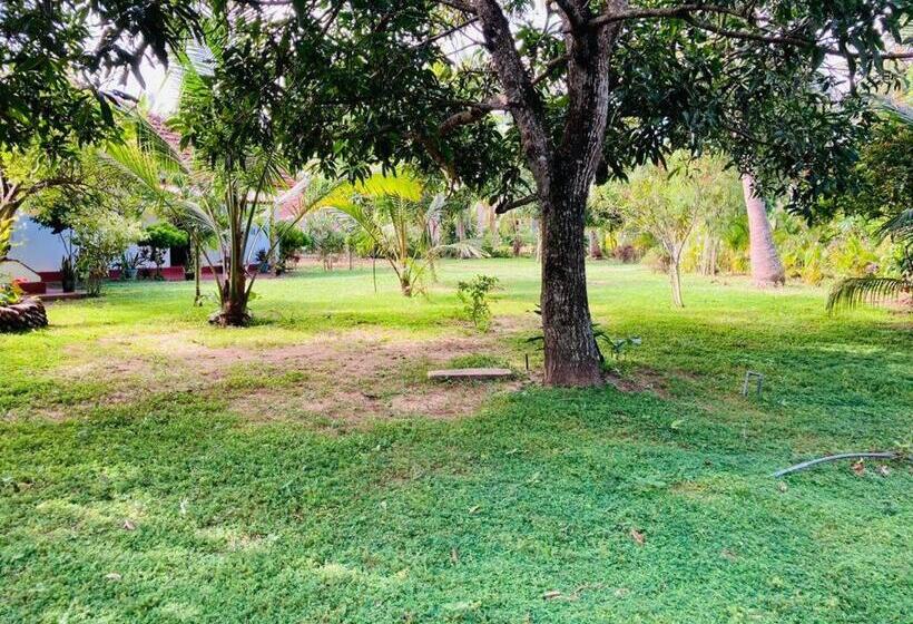 Пансион Glorious Villa