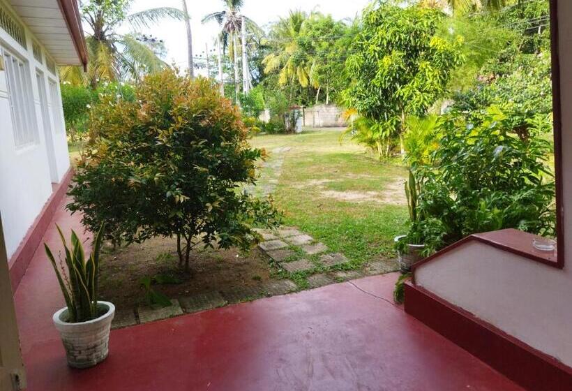 Пансион Glorious Villa