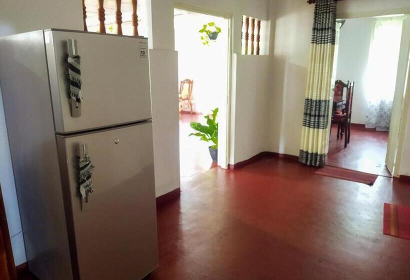 Пансион Glorious Villa