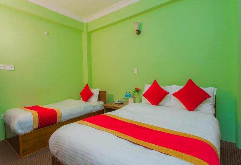 هتل Waling Fulbari Guest House