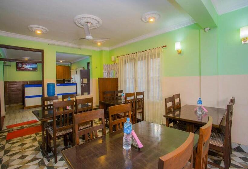 هتل Waling Fulbari Guest House