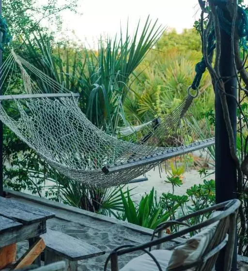 Retkeilymaja The Slow Leopard Kilwa