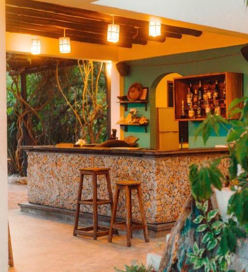 فندق صغير The Slow Leopard Kilwa