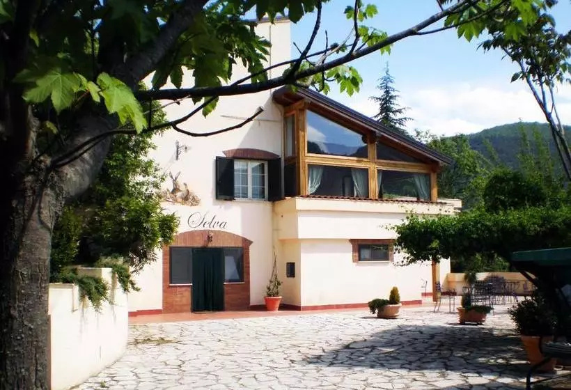 هتل Agriturismo La Selva