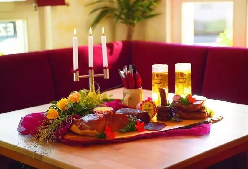 Hotelli Landgasthof Zur Tanne