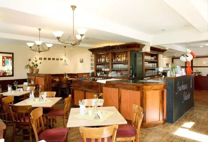 Hotelli Landgasthof Zur Tanne