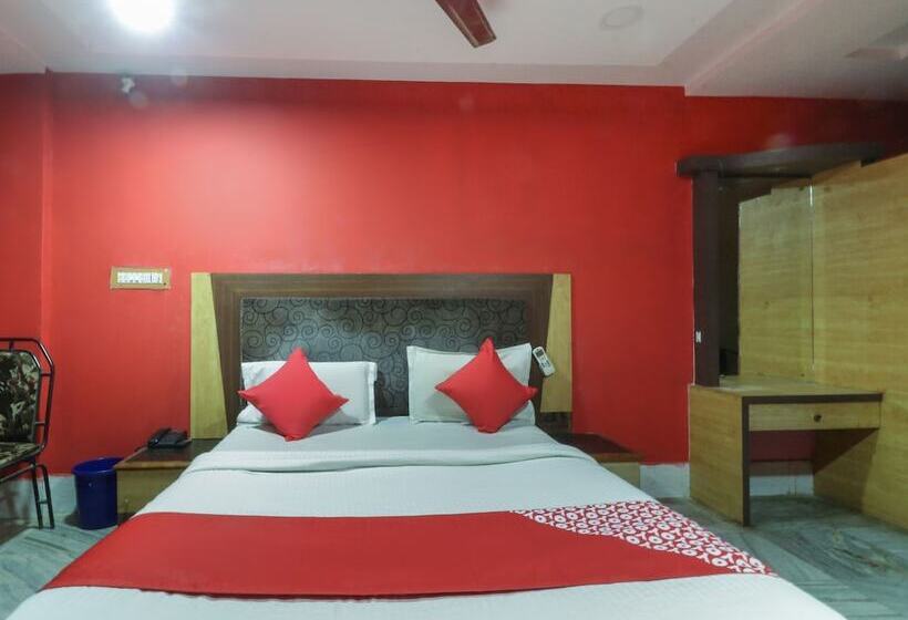 Spot On 35444 Hotel Nirmalya