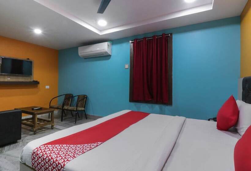 Spot On 35444 Hotel Nirmalya