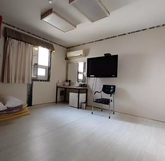 Athene Motel
