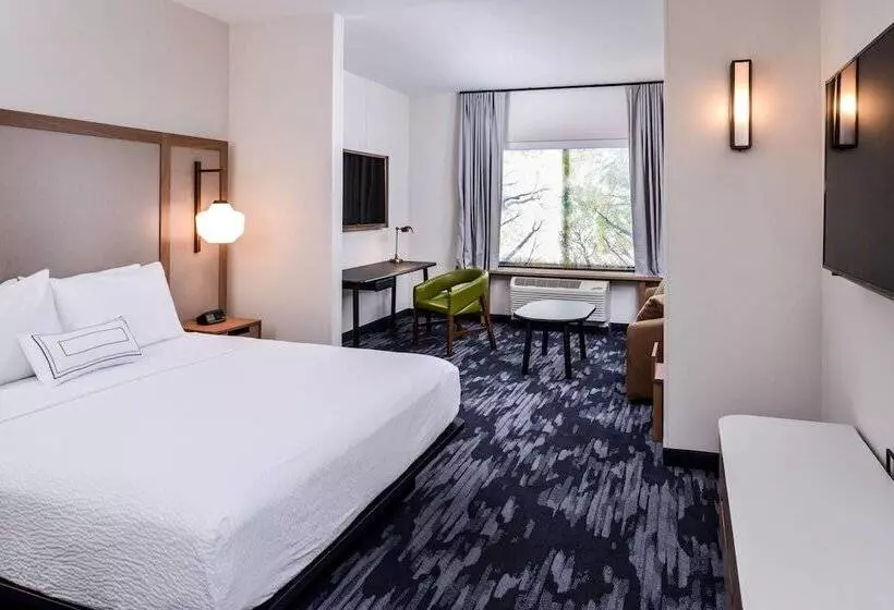 ホテル Fairfield Inn & Suites By Marriott Staunton