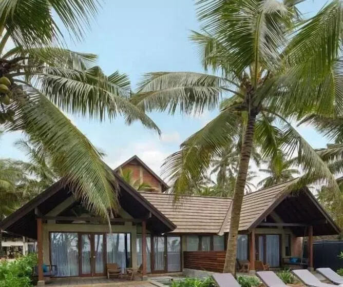 استراحتگاه Ayana Sea