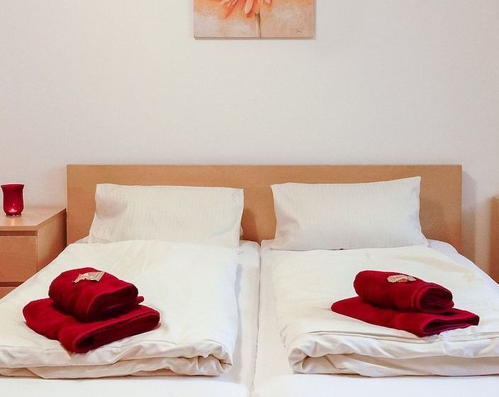 Отель Bayernhof