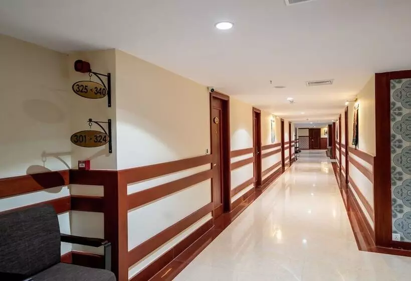 هتل De La Renaissance