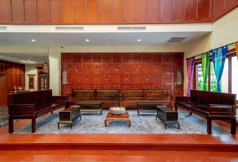 هتل De La Renaissance