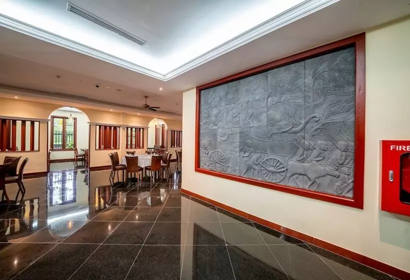 هتل De La Renaissance