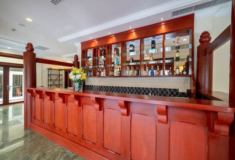 هتل De La Renaissance