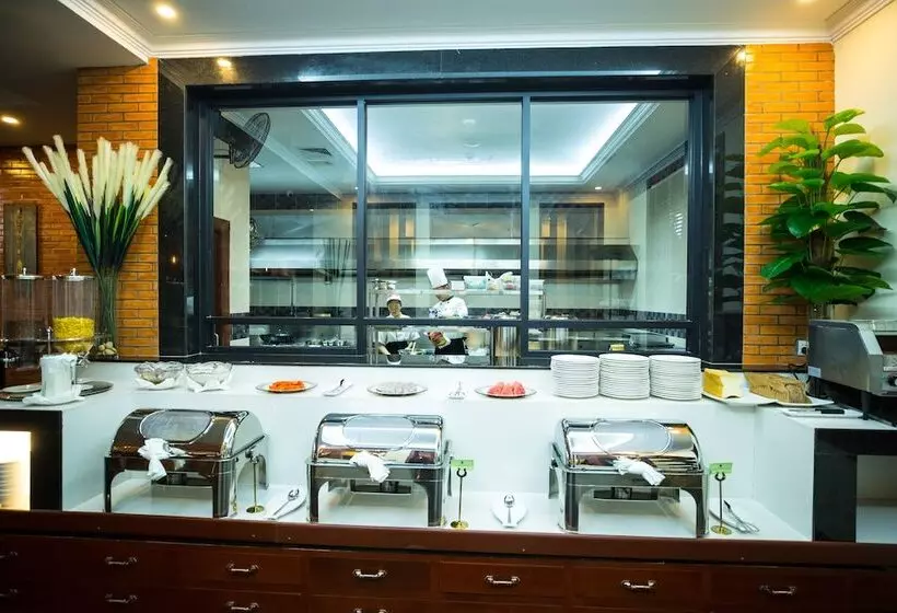 هتل De La Renaissance