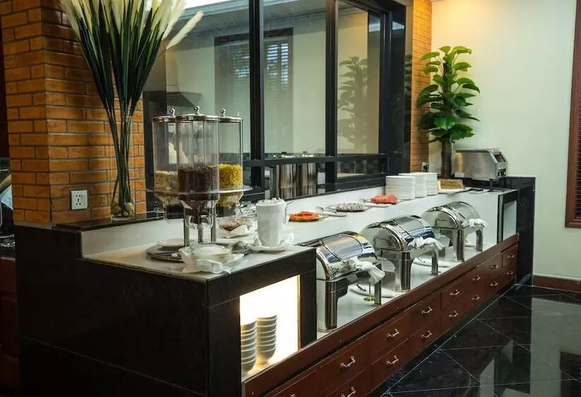 هتل De La Renaissance