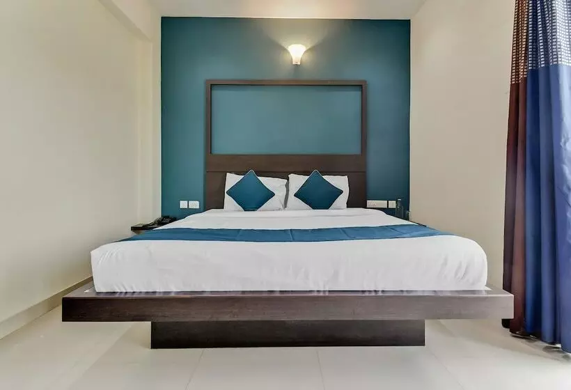 Hotelli Oyo 18452 Flagship Pritam Airport Inn