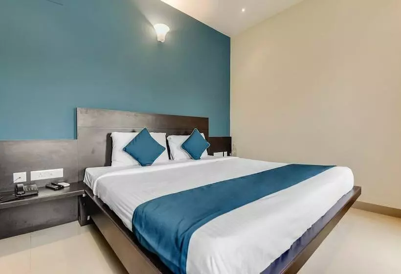 Hotelli Oyo 18452 Flagship Pritam Airport Inn
