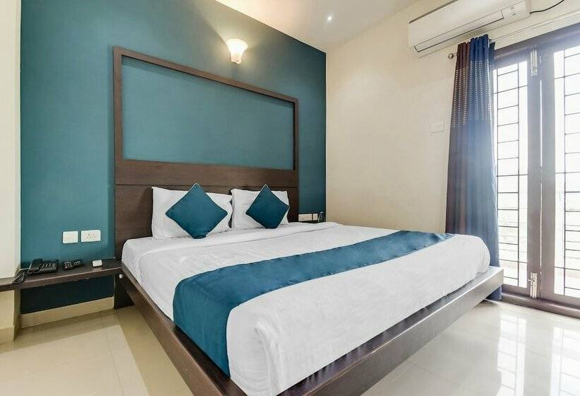 Отель Oyo 18452 Flagship Pritam Airport Inn