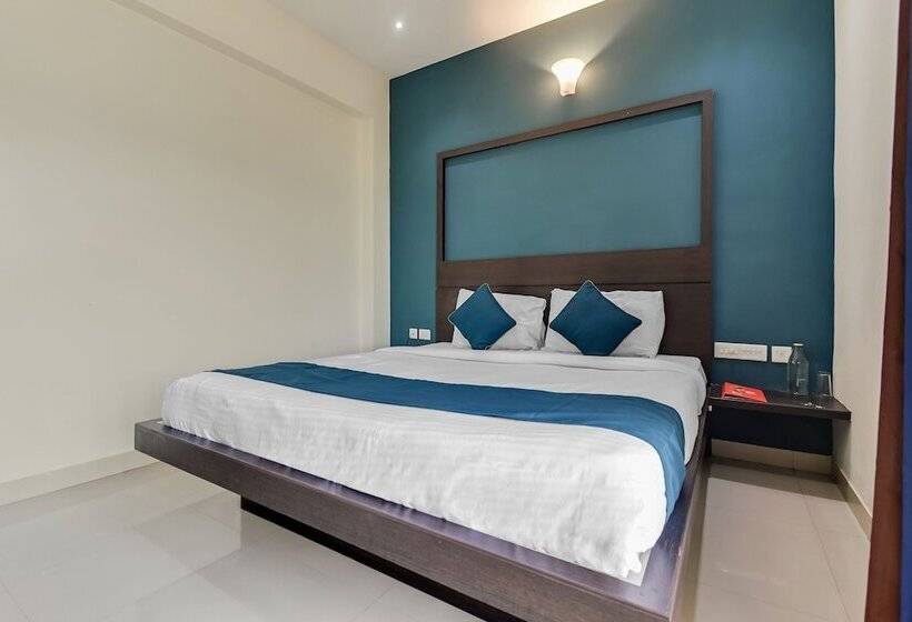 Отель Oyo 18452 Flagship Pritam Airport Inn