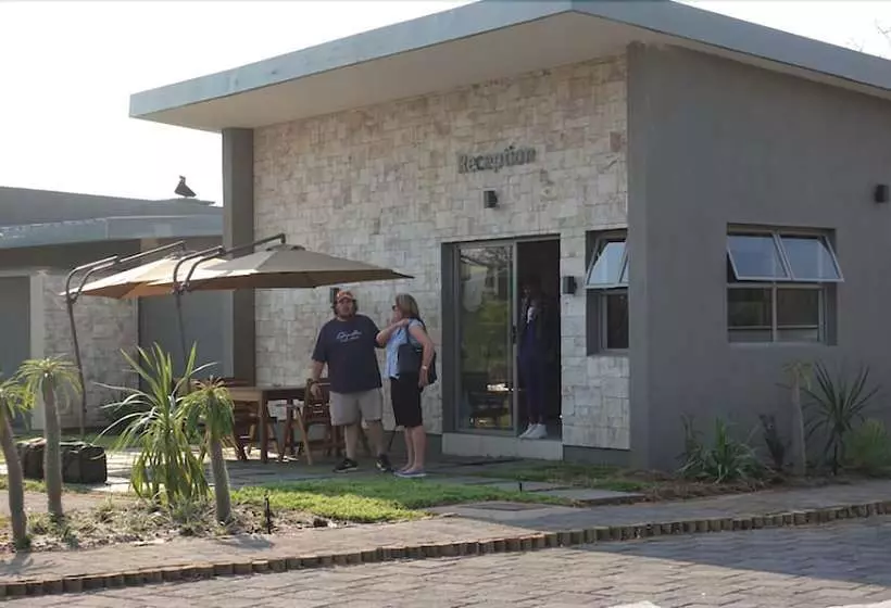 پانسیون Sandpiper Villas Chobe