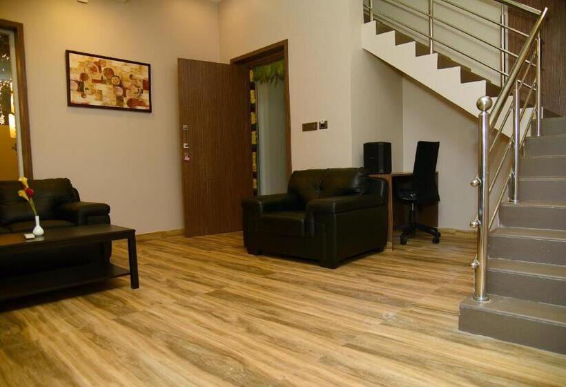 בית מלון כפרי D Wayfarer Inn Resort