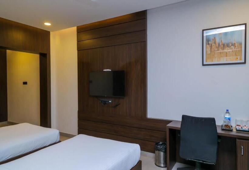 בית מלון כפרי D Wayfarer Inn Resort