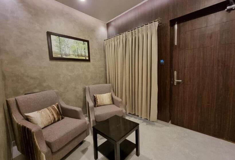 בית מלון כפרי D Wayfarer Inn Resort