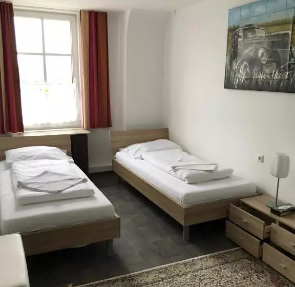 Hotelli Restaurant Zum Donaueck Mauthausen