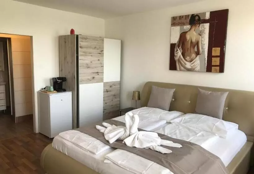 Hotelli Restaurant Zum Donaueck Mauthausen