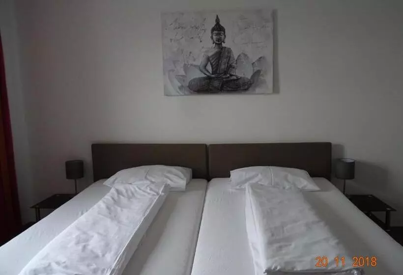 Hotelli Restaurant Zum Donaueck Mauthausen