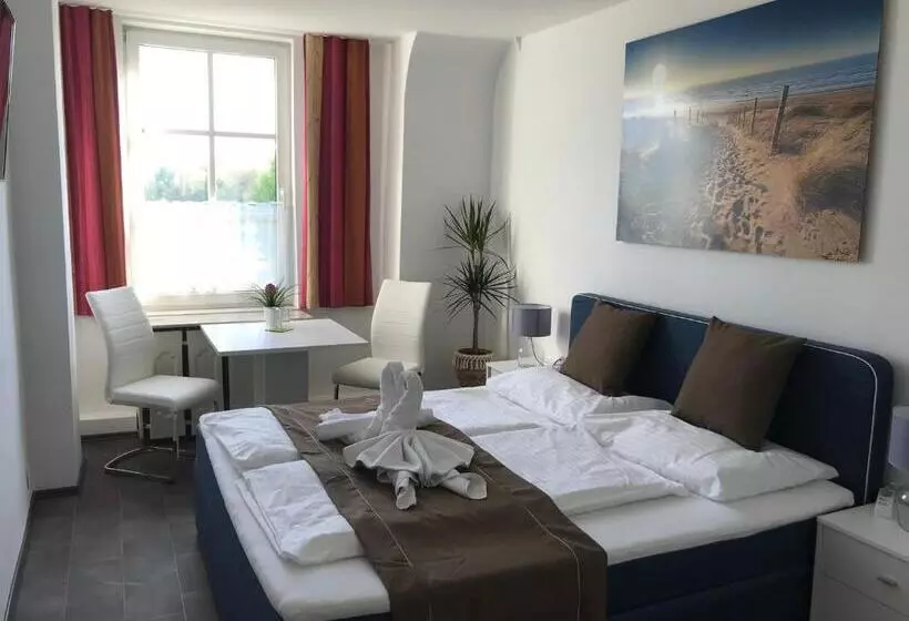 Hotelli Restaurant Zum Donaueck Mauthausen