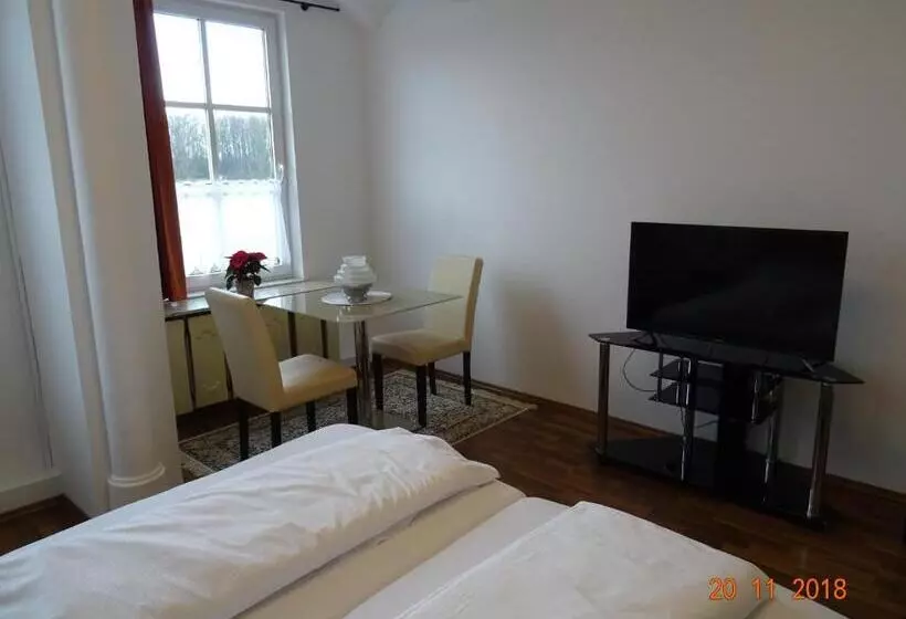 Hotelli Restaurant Zum Donaueck Mauthausen