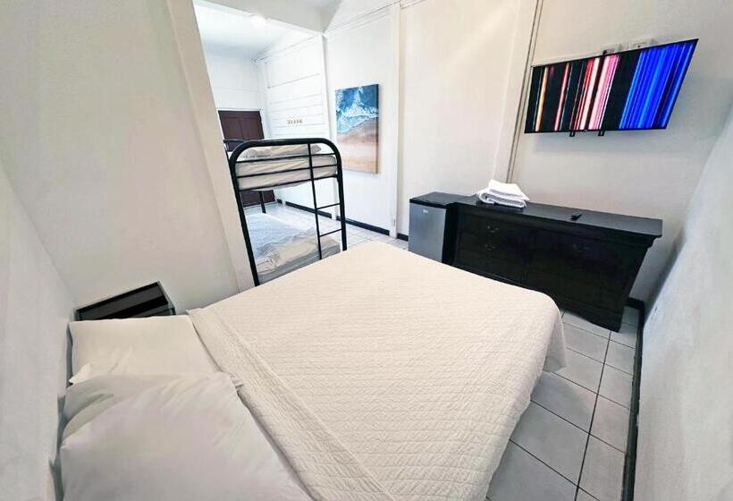 فندق Surf Ranch Tamarindo