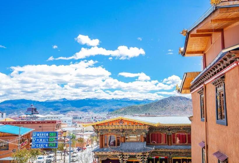 بنسيون Shangri-la Laiwang Guesthouse