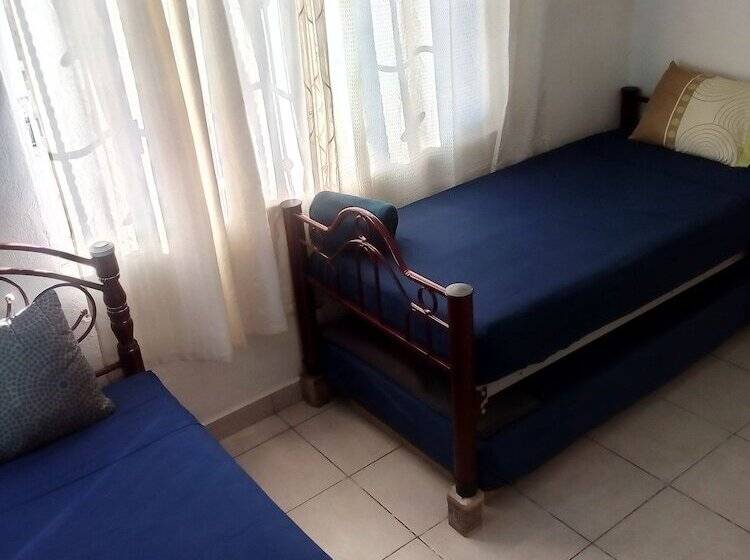 هاستل Hostal Eclipse