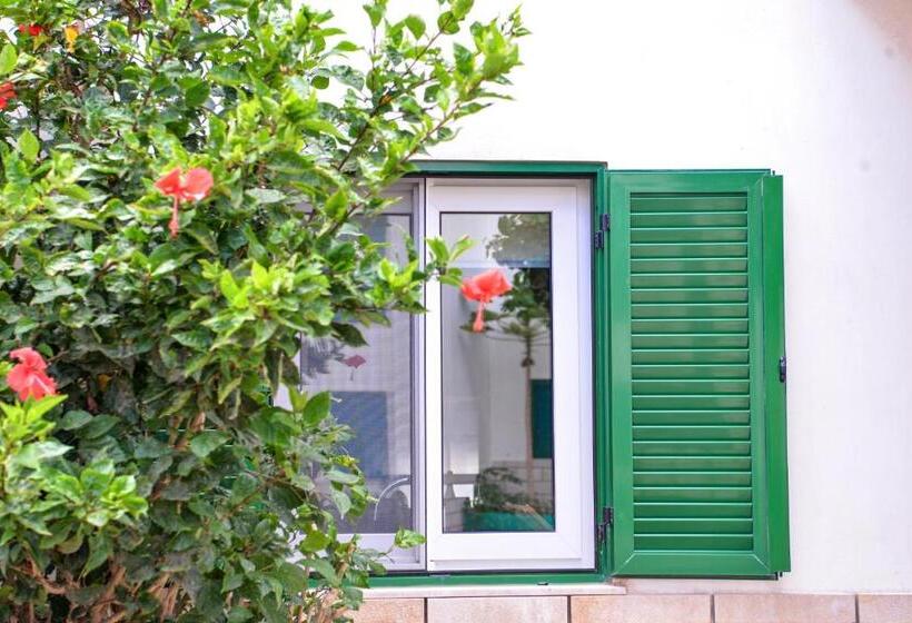 تختخواب و صبحانه Guesthouse Le Châtelain