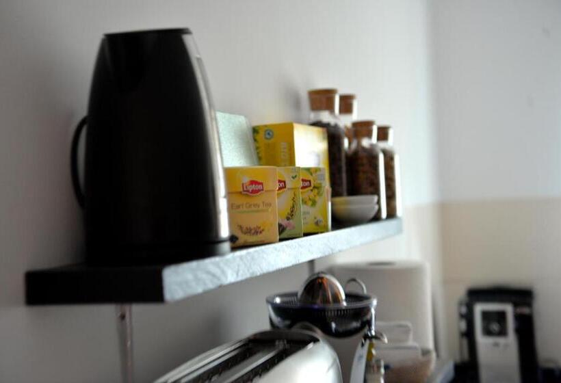 تختخواب و صبحانه Guesthouse Le Châtelain