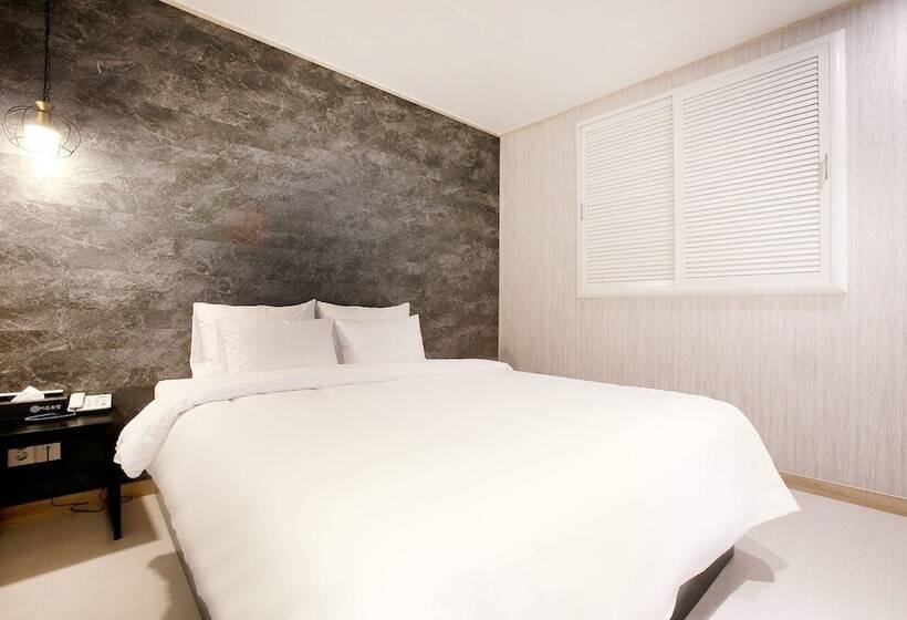 Chuncheon Hotel Eton