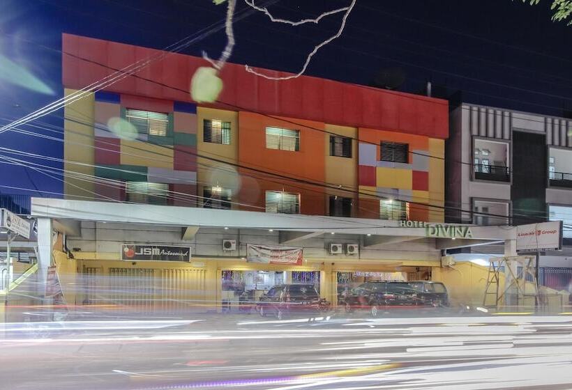 בית מלון כפרי Reddoorz Near Bethesda Manado